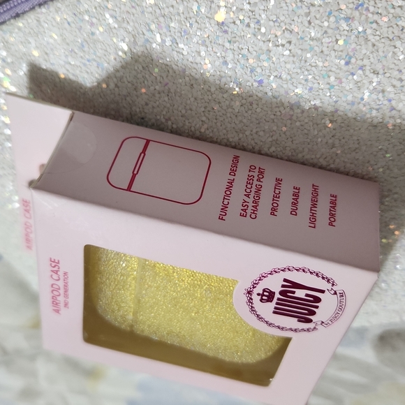 - NEW JUICY COUTURE AIRPOD CASE /COVER gold shimmer - Picture 3 of 5